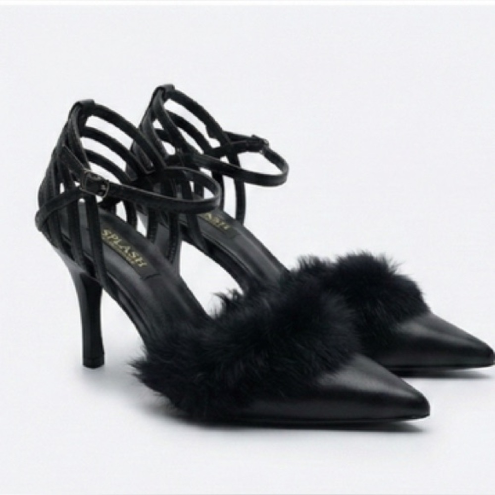SPLASH Black Strappy Caged Heels with Plush Fur Trim - Size 7.5